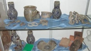 Steingut und Ziegel aus Klarenthal-Krughütte, 18. und 19. Jahrhundert Steingut und Ziegel aus Klarenthal-Krughütte, 18. und 19. Jahrhundert