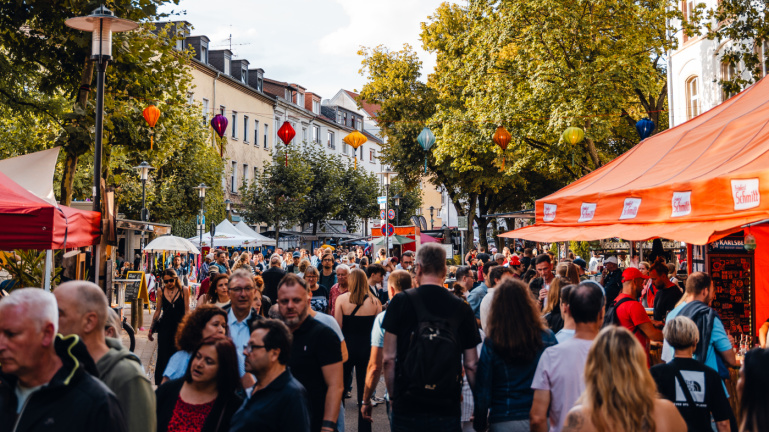 Buntes Treiben auf dem Nauwieser Viertelfest