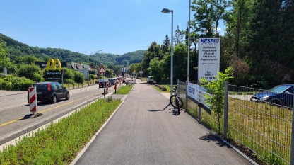 Geh- und Radweg entlang der Metzer Straße