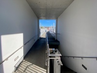 Frisch gestrichene Wände und Treppenhaus