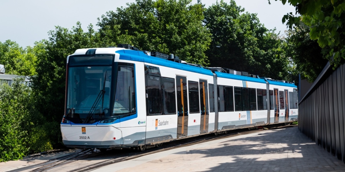 Bild von der Saarbahn im freien